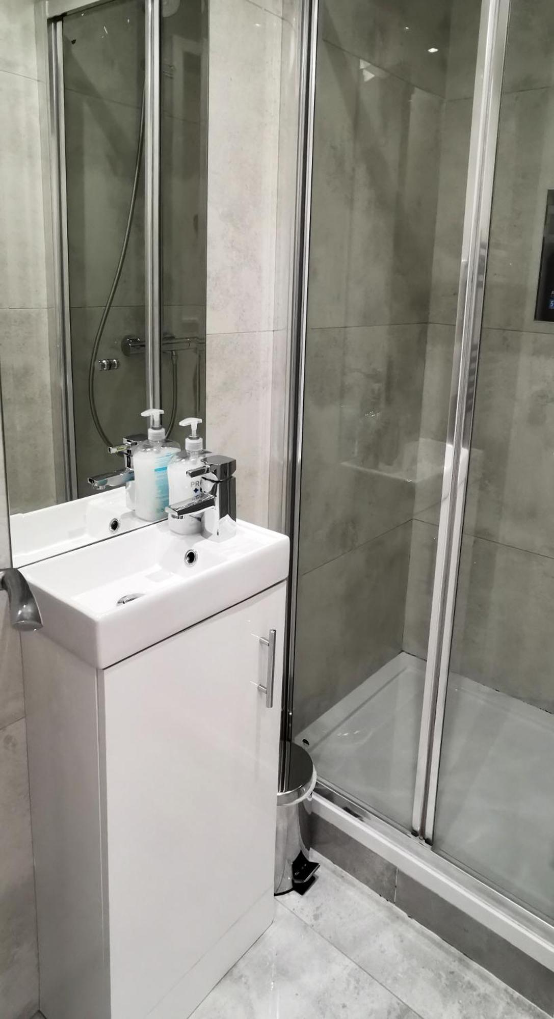 Luxury London House Sleeps 13, 2 Minutes To Metro Villa Exterior photo